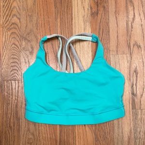 Women's Lululemon sports bra
